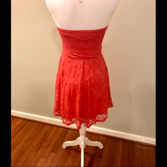 Coral pink lace dress - Picture 3 of 9